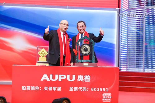 **《鸣潮》一周年潮声庆典纪念EP | Everflow，我的音乐共鸣之旅🌟**